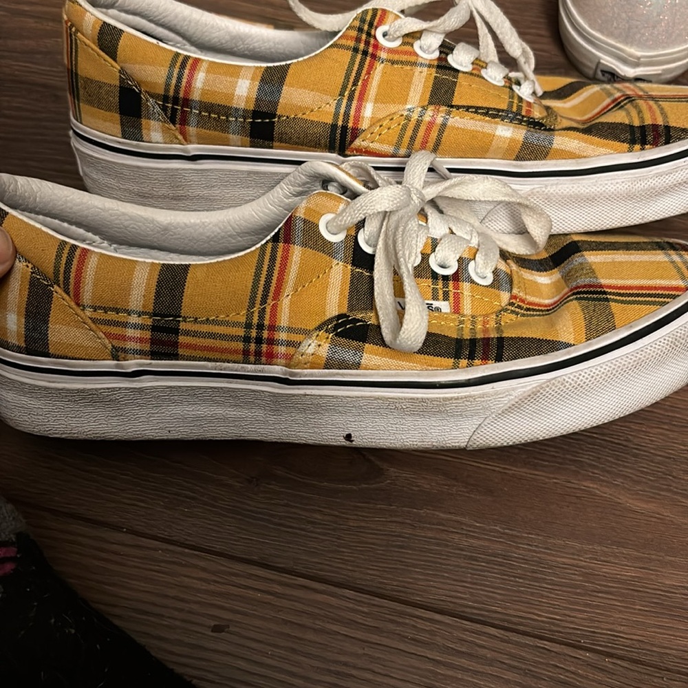 Vans - Picture 4 of 4